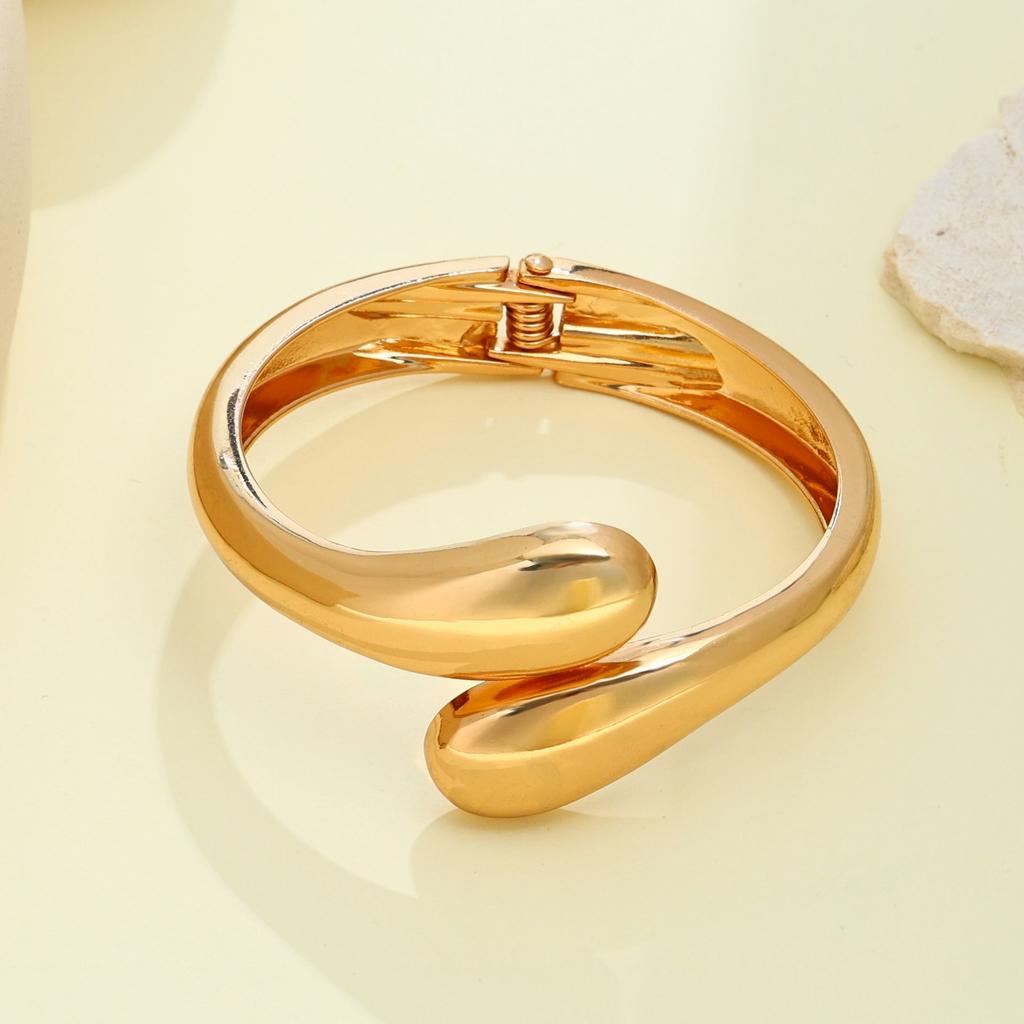 Bracelet INS Minimalist Irregular Wave Jewelry Metal Glossy Bracelet Ladies Jewelry