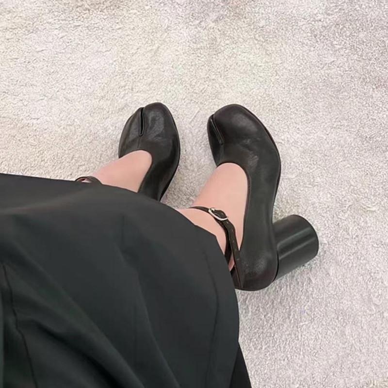 Fashion Fashion Ballet Style Split Toe Mary Janes Tabi Women Pumps Comfortable Soft Leather Ankle Strap Thick High Heels Chunky Shoes