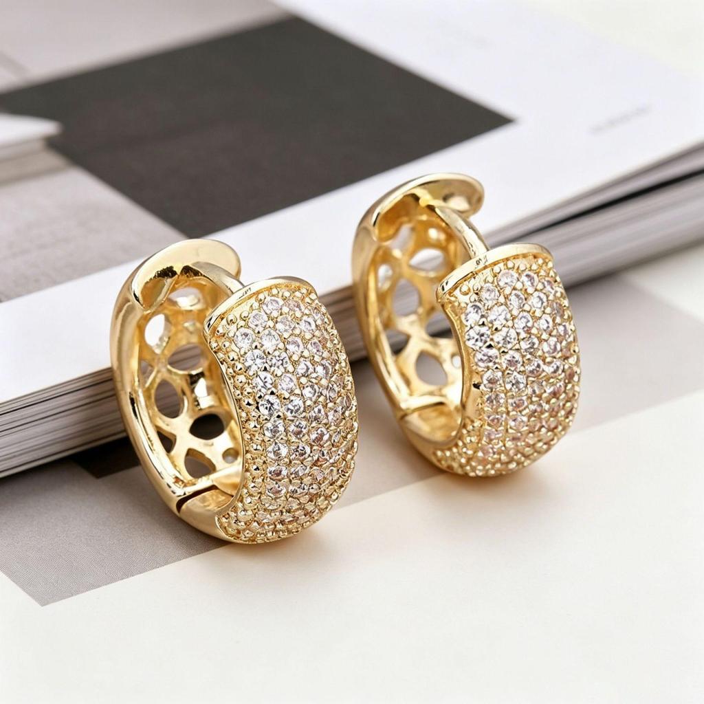 High-End Luxury Copper Zirconia Ear Cuff Hoop Earrings for Women
