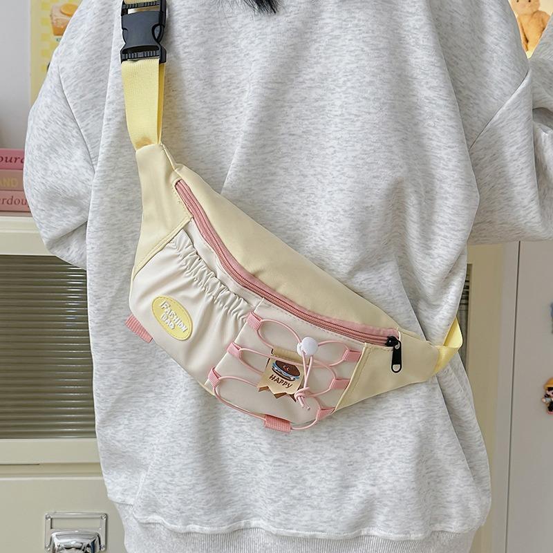 Harajuku retro contrasting breast bag niche design casual versatile shoulder bag cycling sports commuter messenger bag