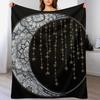 Sternenbestickte Mond schimmernd schwarzer Hintergrund Wurfkissen Warme Plüsch Flauschige Decke für Wohnzimmer