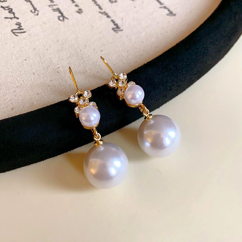 French Vintage Zircon Pearl Earrings - Elegant Retro Studs