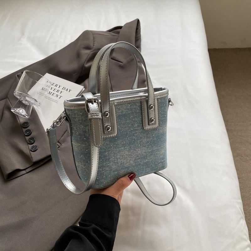 Summer Popular Contrasting Color Small Bag Women's New Fashion Versatile Messenger Bag Portable Bucket Bag