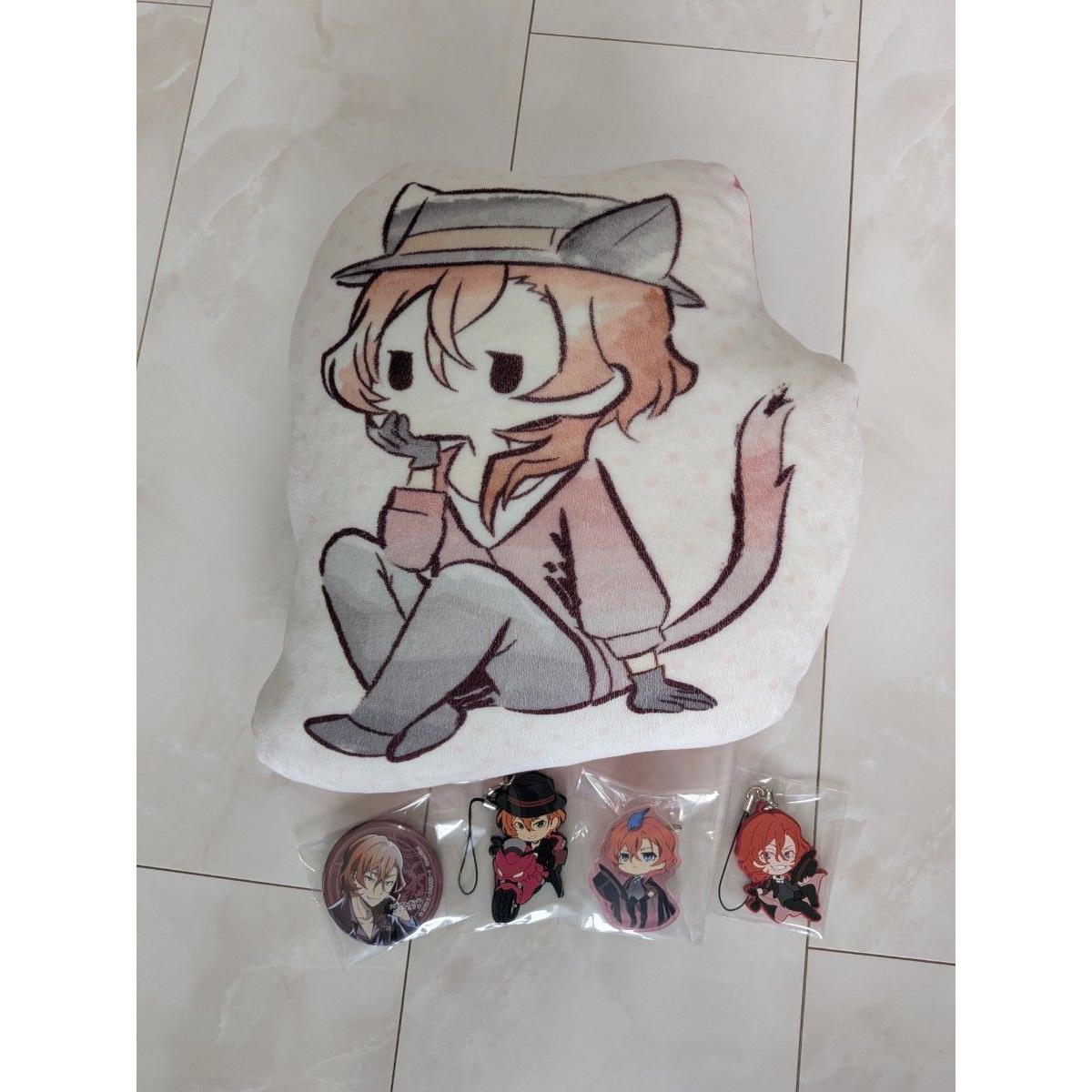 Used Bungo Stray Dogs Retro Chikku Die-cut Cushion Cat Riding Hood ver. Bungo Stray Dogs Chuya Nakahara Can Badge Rubber Strap Set