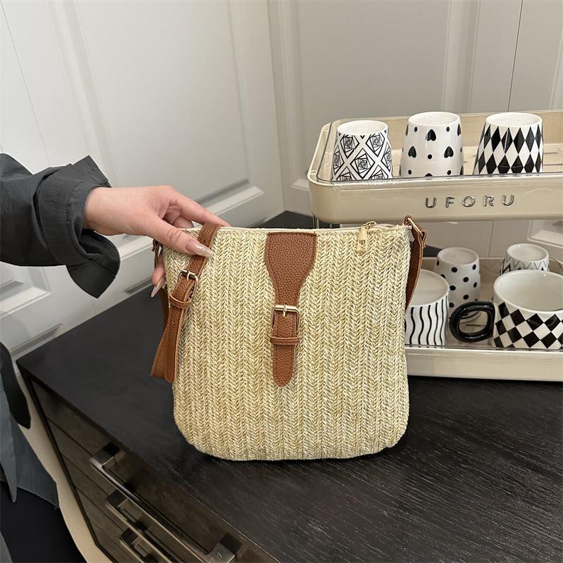 Niche Simple Straw Woven Tote Bag Women's Bag Summer New Contrasting Color Shoulder Bag Casual Trend Messenger Bag
