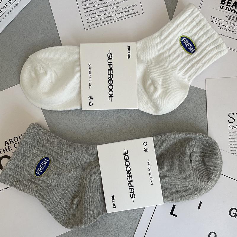 Unisex Breathable Cotton Mid-Tube Socks: Thin & Deodorant for Spring/Summer Sports