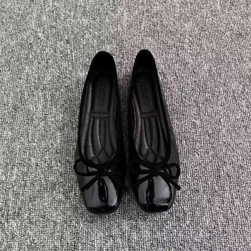 Soft leather shallow mouth single shoes 2025 new soft sole flat bottom square head French bow red women's shoes evening grandma shoes