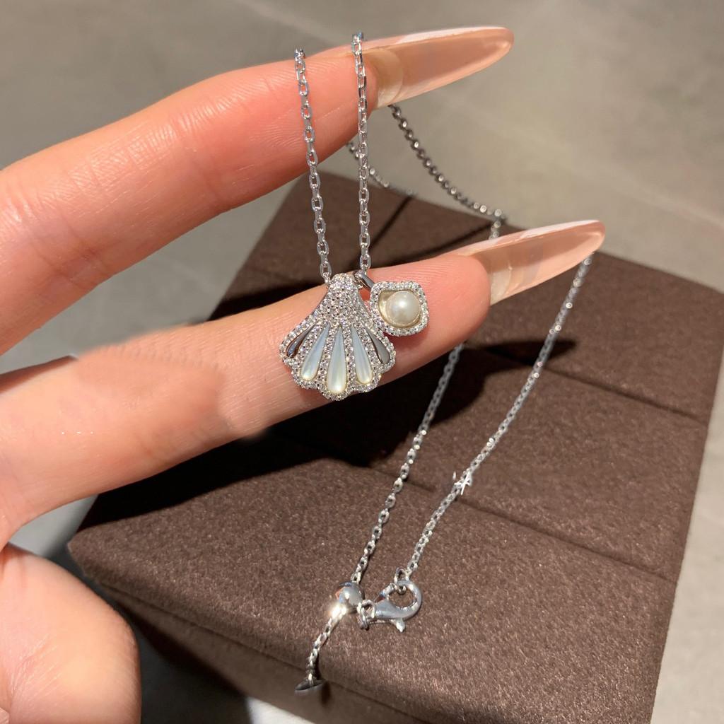 Womens Artificial Pearl And Shell Pendant Necklace With Rhinestones For Office And Casual Wear