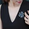 Retro Flower Brooch for Women, Luxurious and Elegant Crystal Brooch, A Niche and High-end Brooch