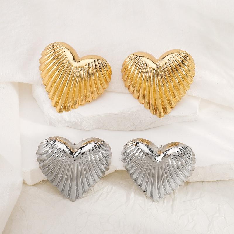 Gold Silver Color Exaggerated Large Love Earrings Fashion Retro Striped Texture Heart Stud Earrings Jewelry Gift for Women Girls