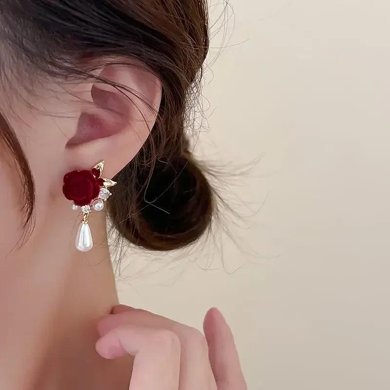 2025 New Wine Red Velvet Rose Pearl Earrings for Women Vintage Red Rose Elegant High-end Studs Earrings Jewelry Accessories