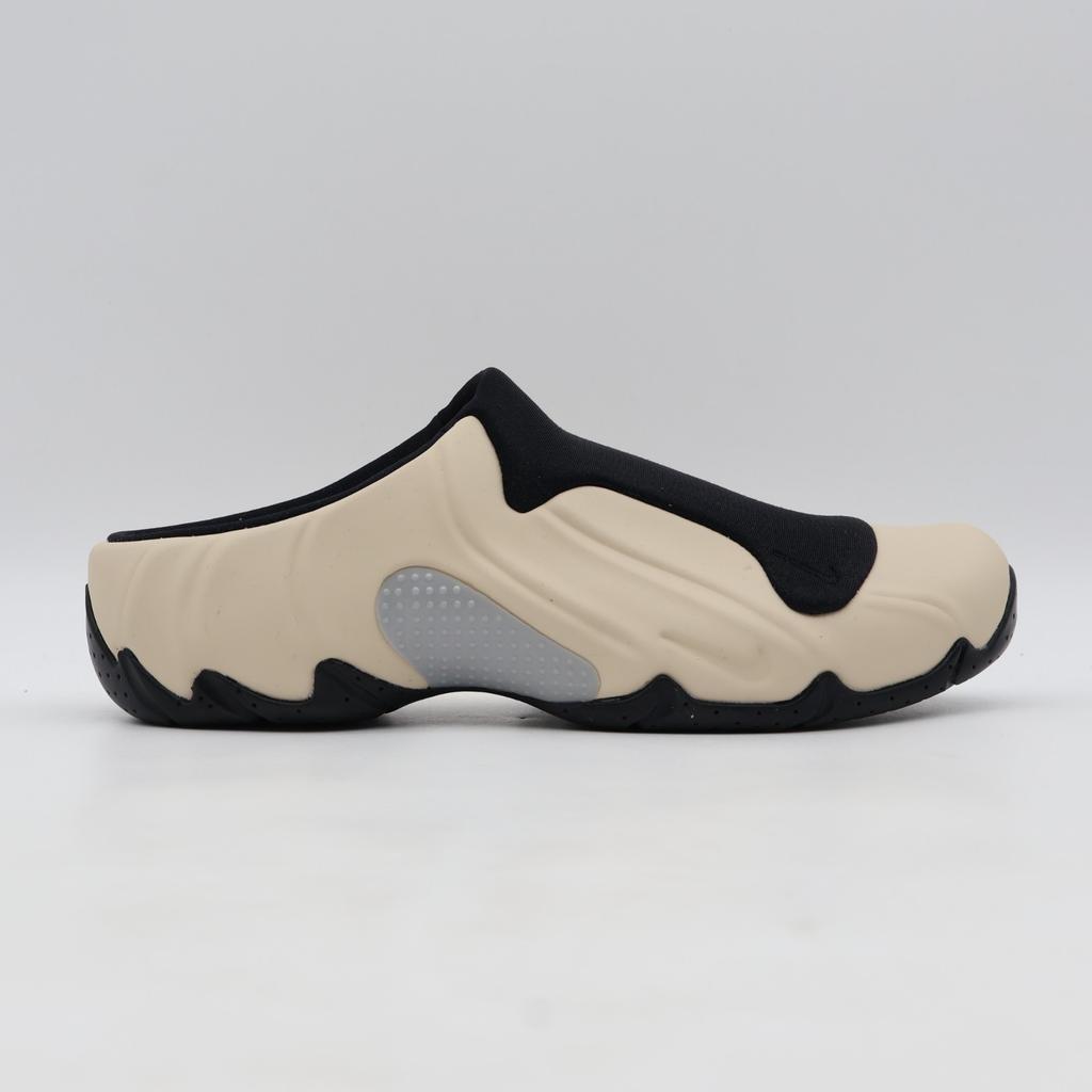 HF6881-100 Nike Clogposite Sand Drift and Black (Men's)