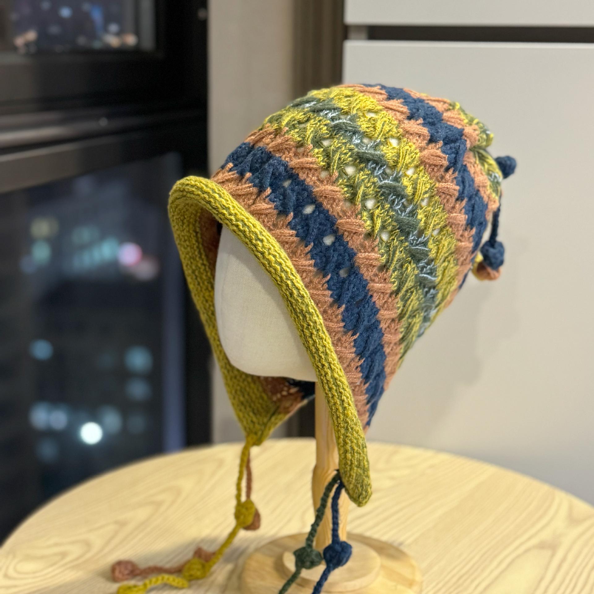 

New colorful woolen hat for women, Korean style, autumn and winter warm ear-protecting knitted hat, ethnic style with tassel ball, trendy pullover Adult54-60Average Size жёлтый