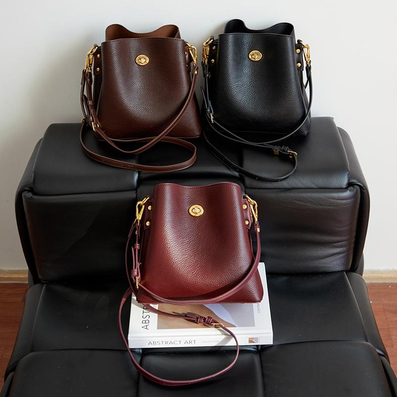 Luxury Bucket Bag Luxury Leather Material Classic Turn-lock Closure Minimalist Design Work Shopping Versatile Handbag For Women