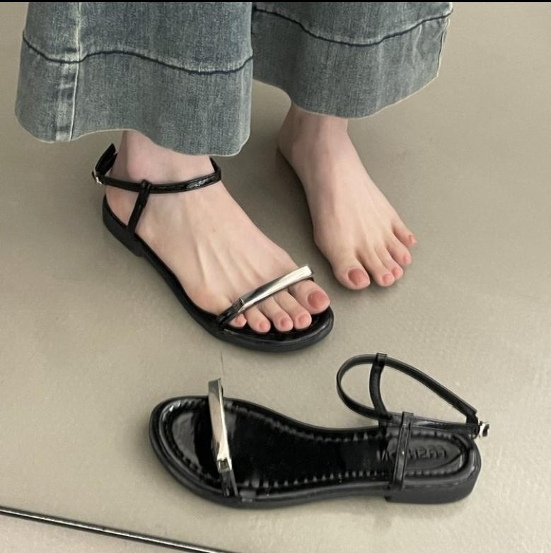 2025Designer Summer Open Toe Women Flats Sandals Fashion  Outdoor Beach Dress Gladiator Sandalias