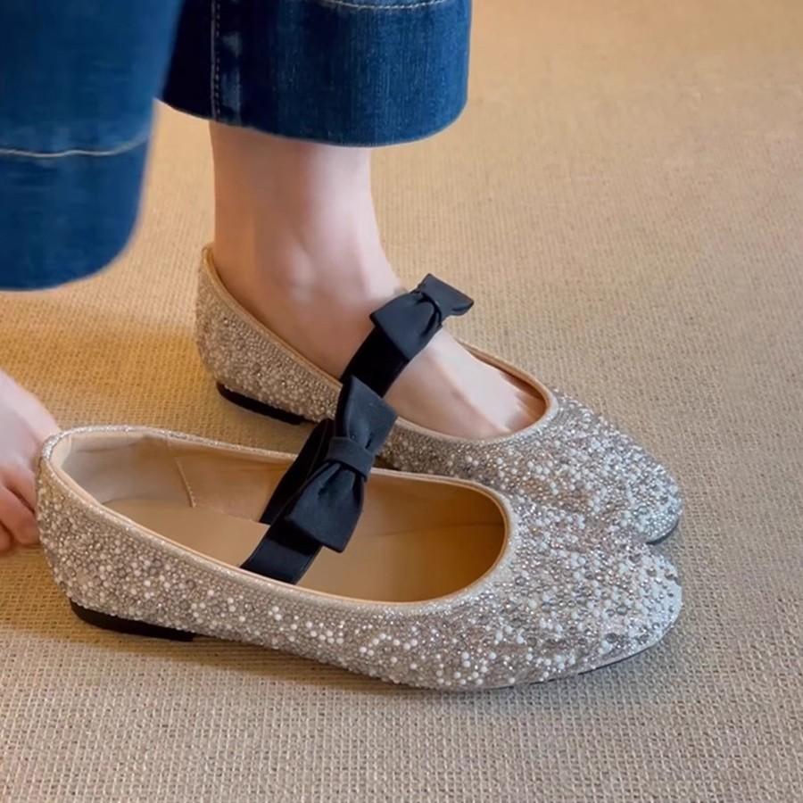 Sheepskin version~ Xiaoxiangfeng rhinestone bow flats, round head one-word strap ballet shoes, shallow mouth Mary Jane single shoes