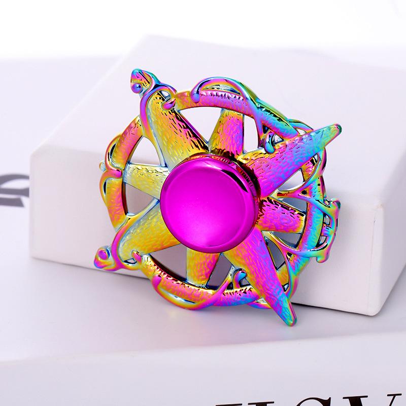 Metallischer Fidget Spinner mit landschaftlichem Motiv: Beliebtes Promi-Straßenmarkt-Dekompressionsspielzeug