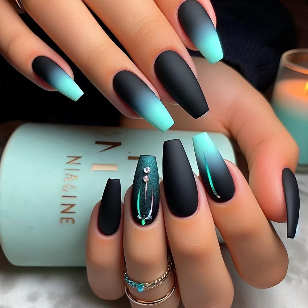 

New Autumn and Winter Fashion Ballet Blue Black Gradient Matte Fake Nail Plate, Christmas Daily Wear with Drill Through Armor