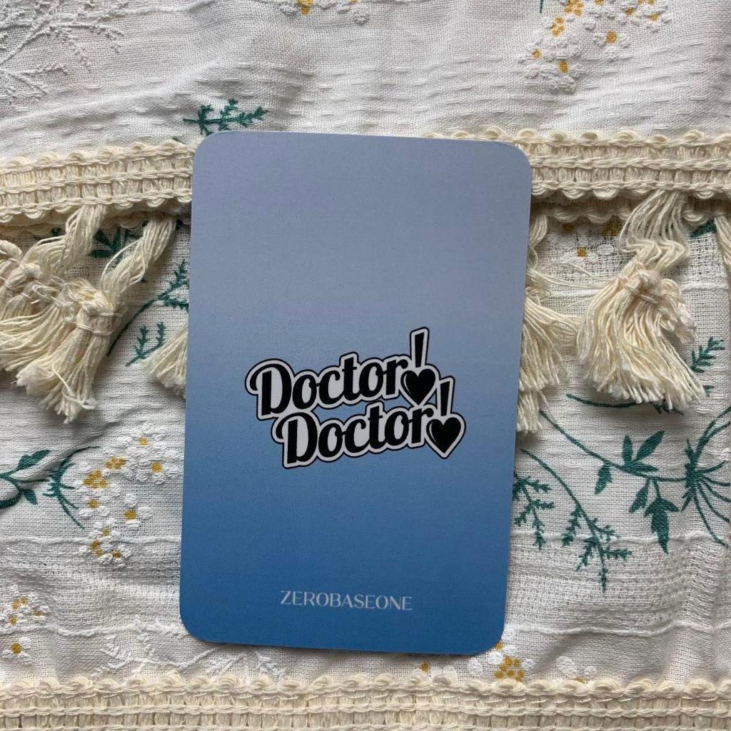 [USED] Zb1 Scarf Kim Gyubin Sanok Doctor! Doctor! Trading Card