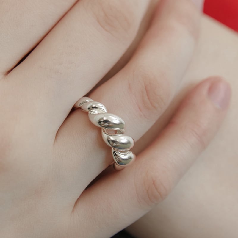 TATIANA Musk Spring Ring CR1857