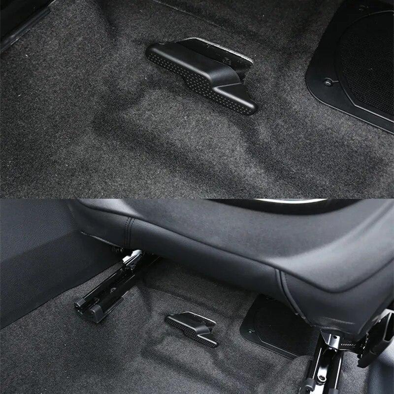 2Pcs/Set Black Seat Air Condition Vent Cover Rear Seat Anti Dust Outlet Cover Fit For BMW Series 1 2 F40 F45 F46 2018-