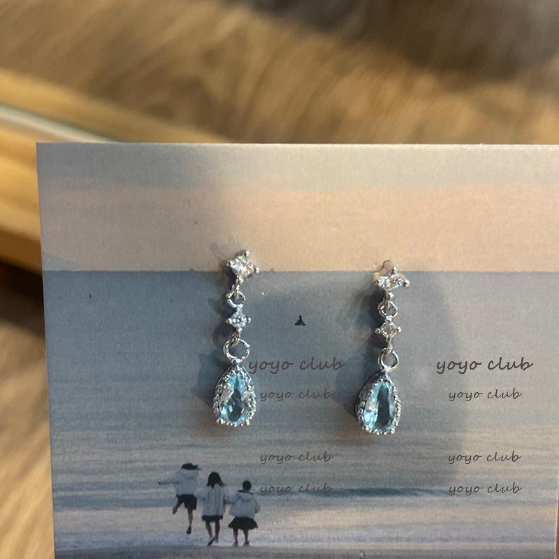 Lake Blue Color Water Drop Zircon Earrings For Women Exquisite Silver Color Shiny Crystal Stud Earring Sweet Party Jewelry Gifts