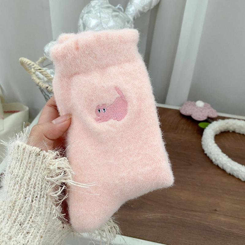 Verdickte und Samtige Herbst- und Winterwarme Cartoon-Bestickte Kniestrümpfe