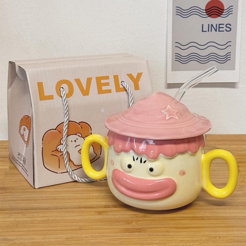 Roztomilé a vtipné hrnky, dívky s vysokou hodnotou dávají přítelkyním dárky k narozeninám a přátelé praktické hrnky jako suvenýry