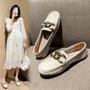 Modische koreanische glänzende Rindsleder-Slipper für Damen, luxuriöse Mokassins mit Metallkette, weiche Rindsleder-Ballerinas, Damen-Antirutsch-Pantoletten