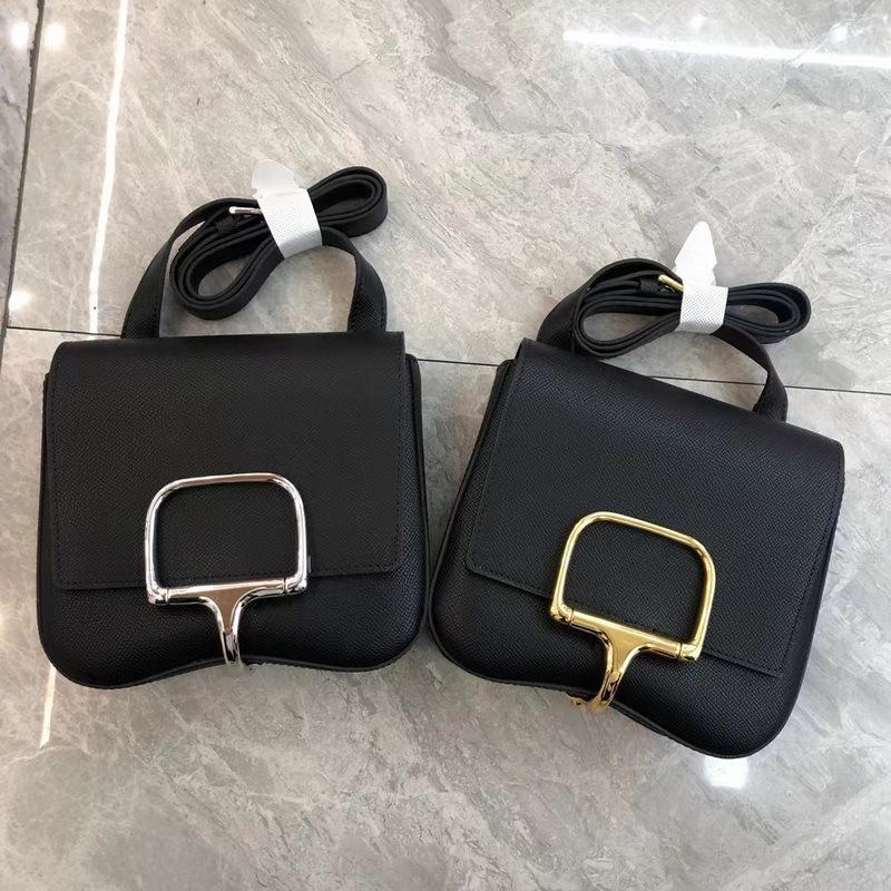 2026 New Leather Women's Bag Palm Pattern Leather D Buckle Honey Hip Curved Bottom Butt Bag, Single Shoulder Oblique Span Bag Cross-border Wholesale