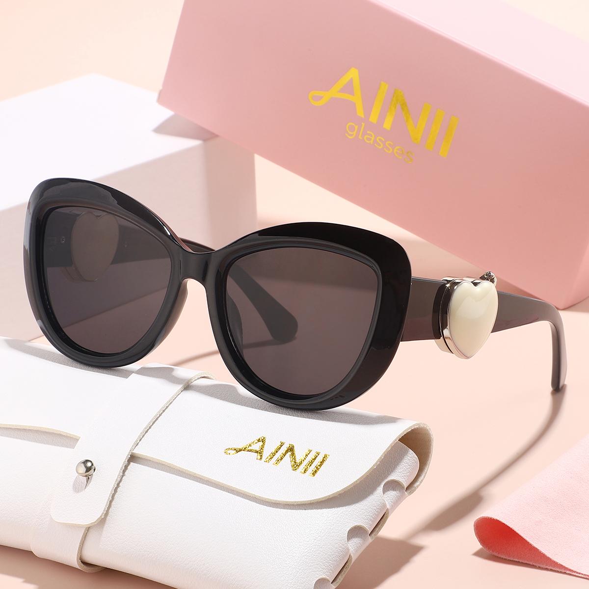 European and American retro style Y2K unisex fashionable sunglasses for summer sun shading, sun protection, UV protection, light