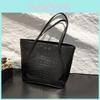 Fashionable Black Crocodile Pattern Tote Bag With Zipper Closure For Everyday Essentials