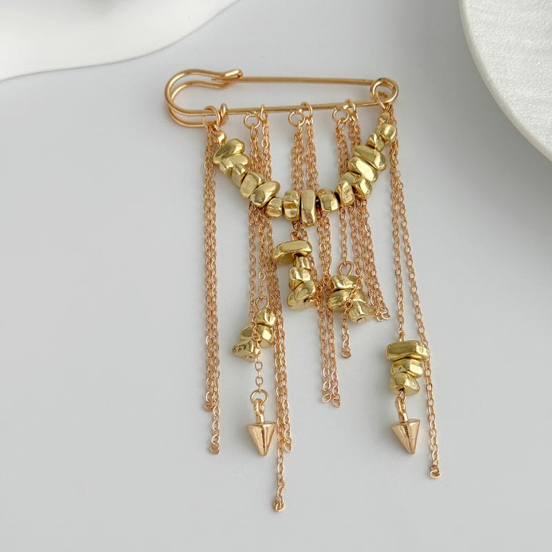 Metal Chain Pendant Long Tassel Brooch For Women Handmade Beaded Suit Coat Pins Jewelry Accessories