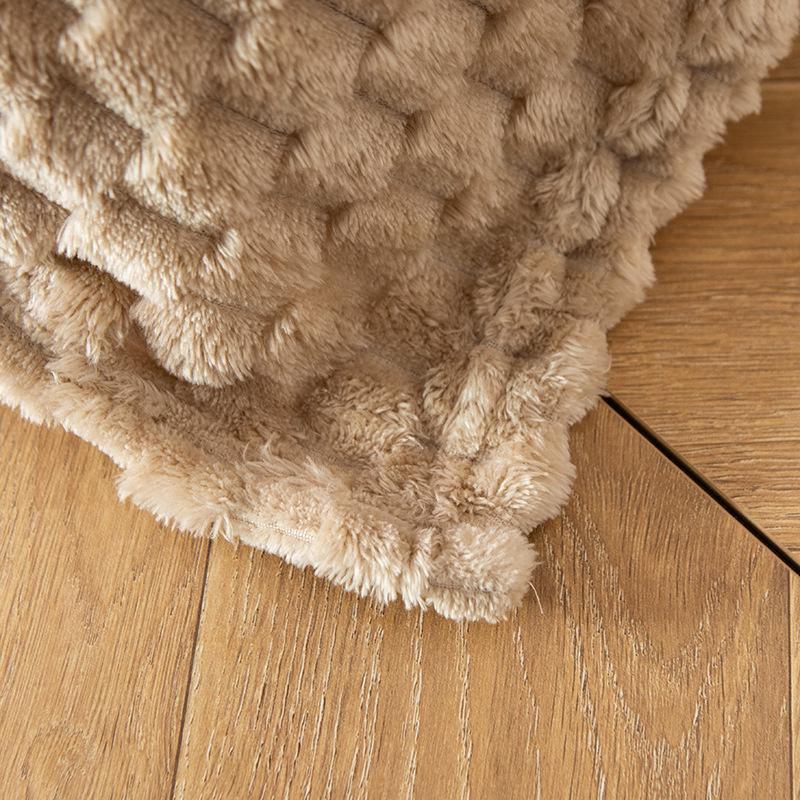 Golden Velvet Flannel Blanket - Suitable for Office, Sofa, Baby, and Gifts