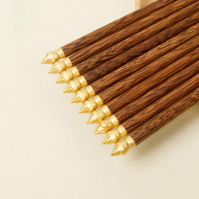 Čínský zvěrokruh Dřevěné jídelní hůlky Kawaii Sushi Pár Krásné a praktické Dřevěné nádobí