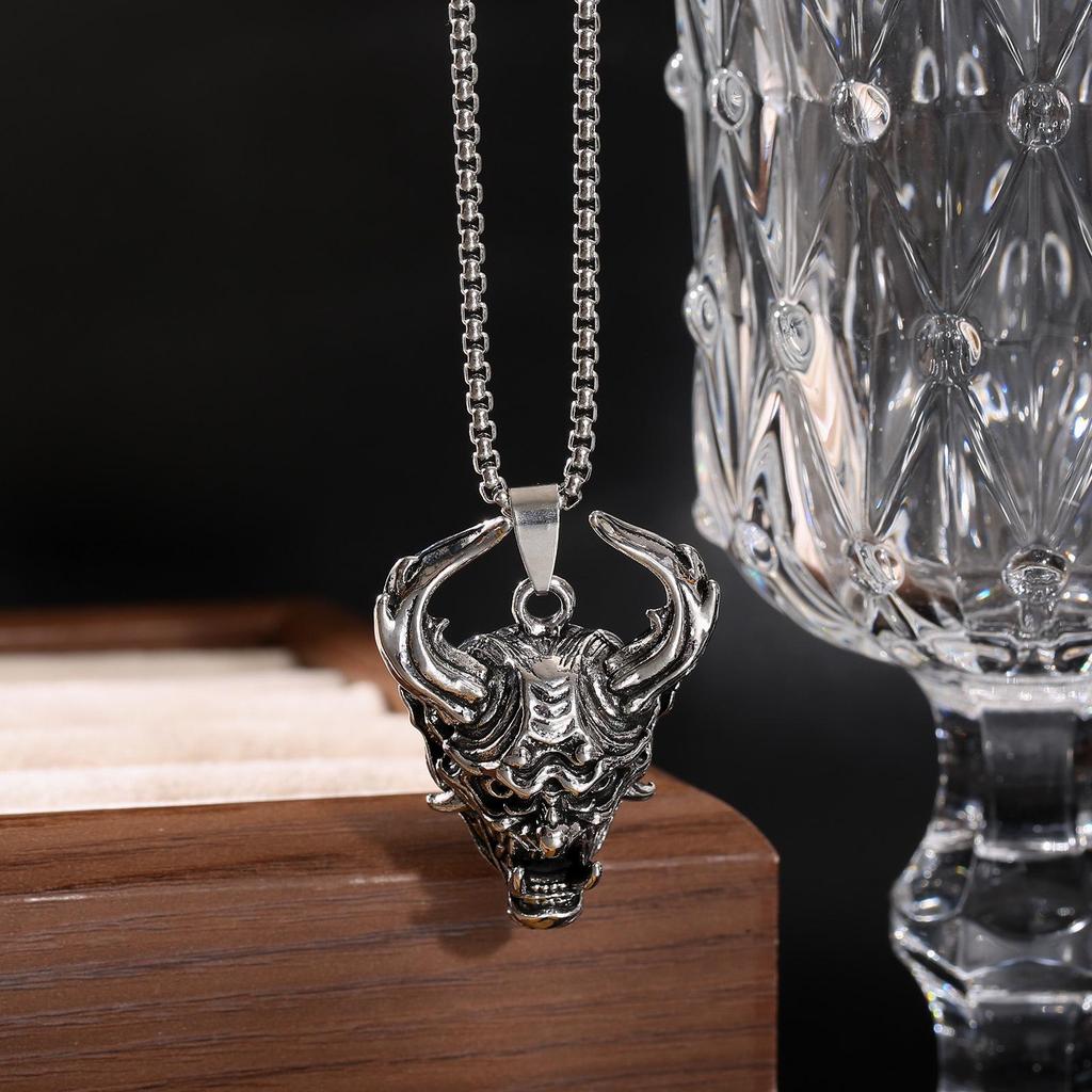 Matte Aged Metal Stereoscopic Beast Head Pendant Necklace