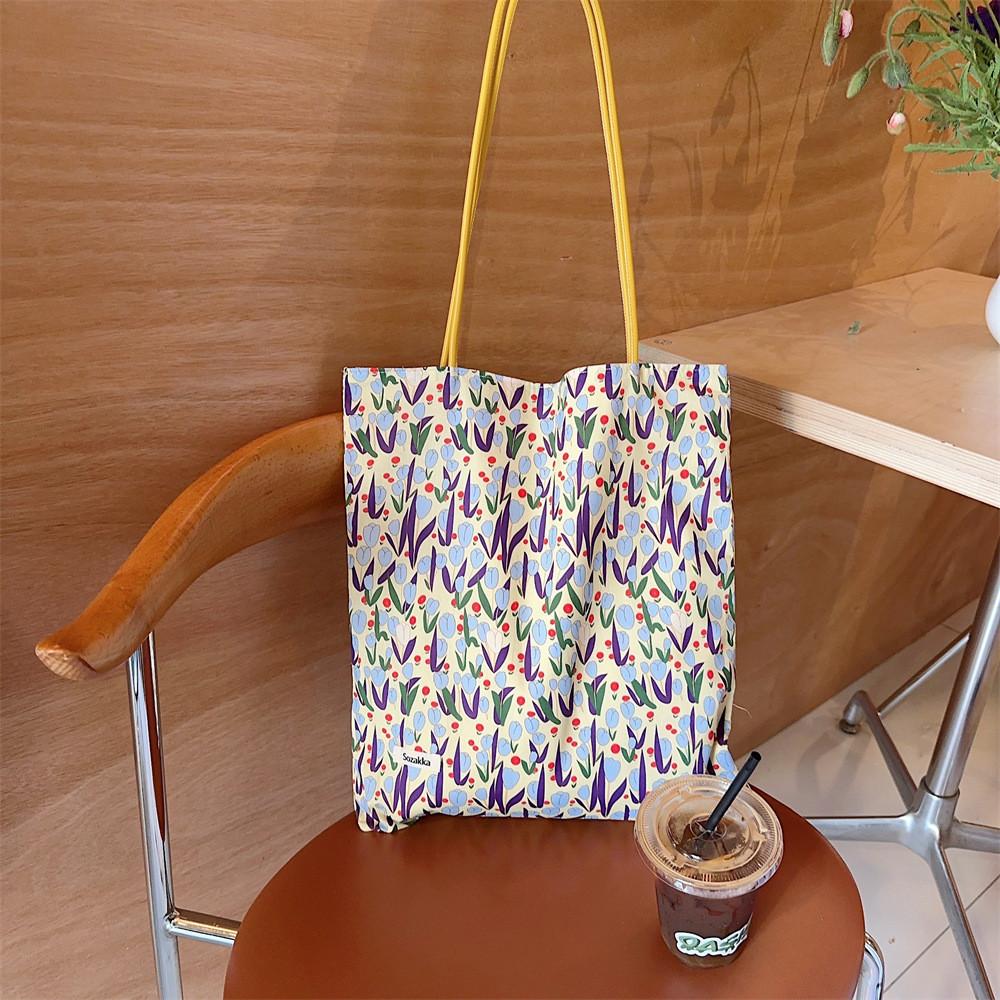 Trendy Floral Canvas Tote Bag For Students And Vacation Large Capacity Handbag