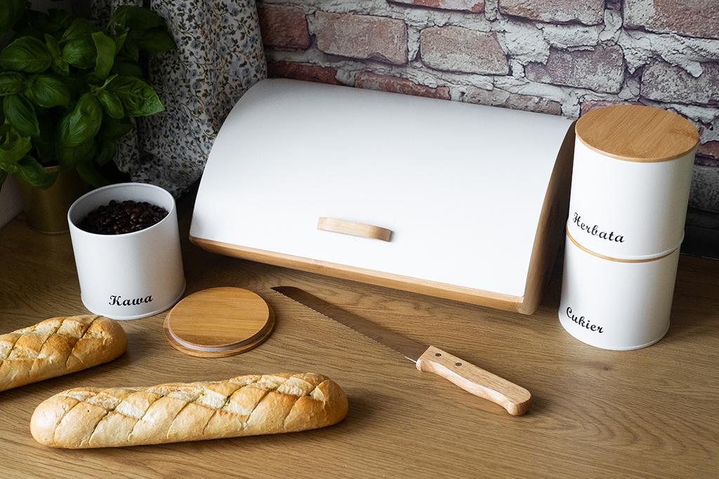 Bread box with a set of containers and a knife 2702