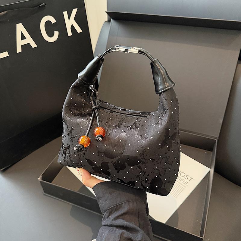 

New Chinese style national style portable small bag women s 2025 summer new bento bag design sense personalized commuter messenger bag 23*9*18 чёрный