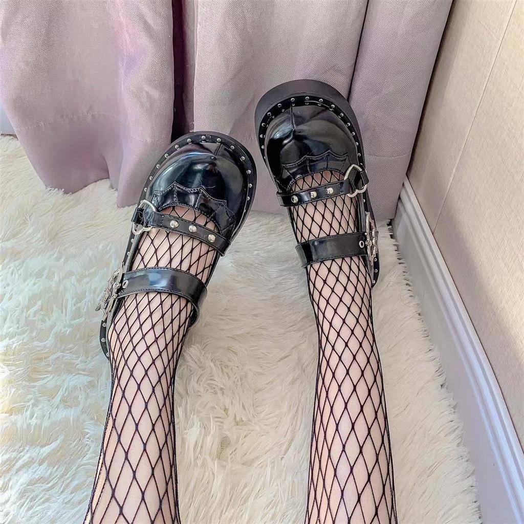 Metallschwarze Schwamm-Schuhe, Dicksohlige Kleine Lederschuhe, Damen Herzförmige Kette Big Toe Schuhe