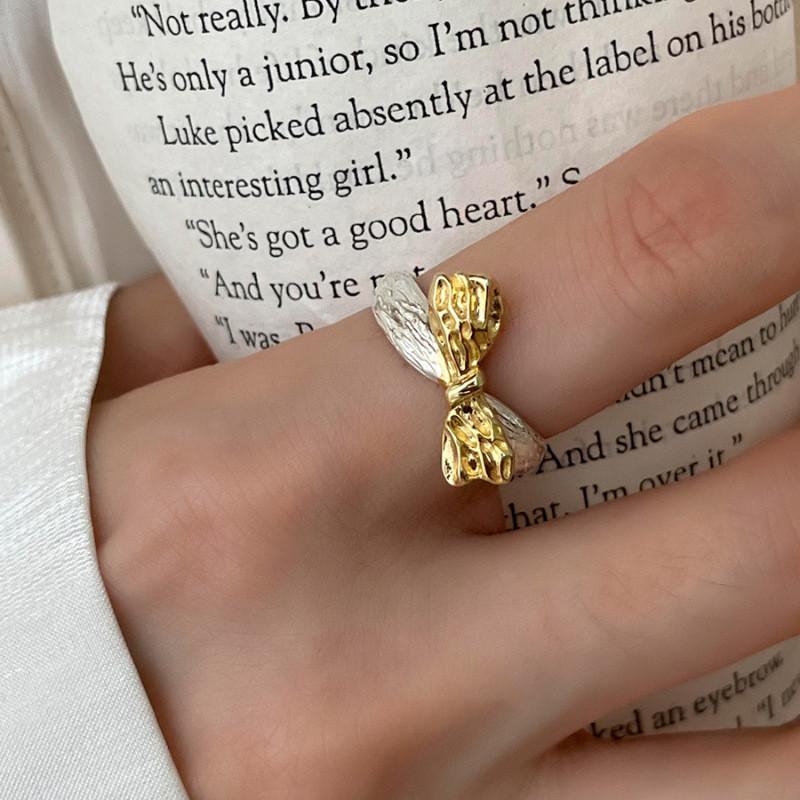 

Geometric Design Contemporary Dreamy Shell Ring For Women Perfect For Everyday