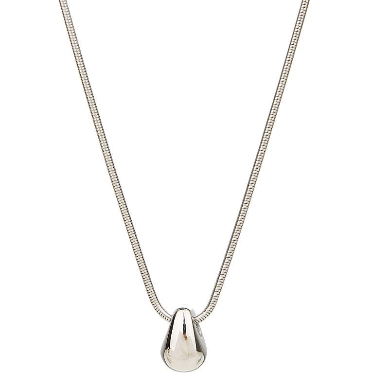 Elegante silberfarbene Tropfenform Halskette aus Titanstahl für Damen - Nicht verblassend, hochwertiges Tragegefühl, perfekt für lange Pulloverketten.