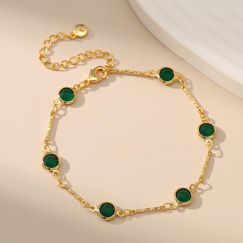Gold Plated Round Emerald Green CZ Bezel Set Bracelet With Extension Chain зелёный