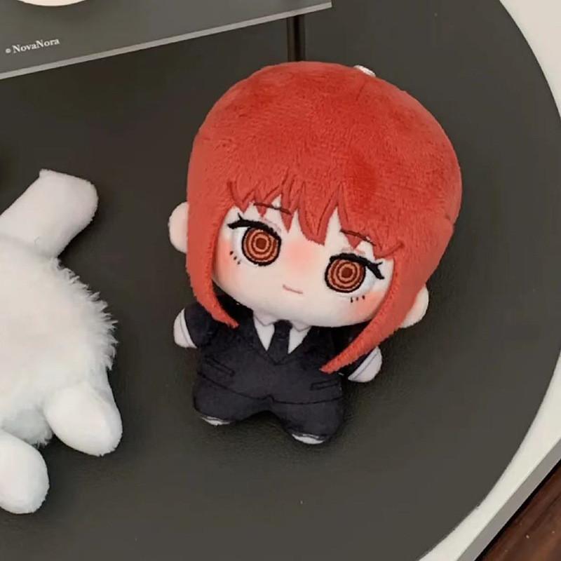 Poupée en peluche Chainsaw Man Makima 10 cm avec un design mignon pour les collectionneurs et les fans