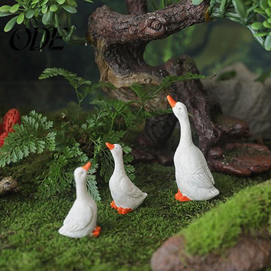 Goose Garden Ornaments Realistic Ornament, Miniature Resin Figurine, Statue Landscape Accessories for Outdoor Micro Bonsai Patio Decor Statues