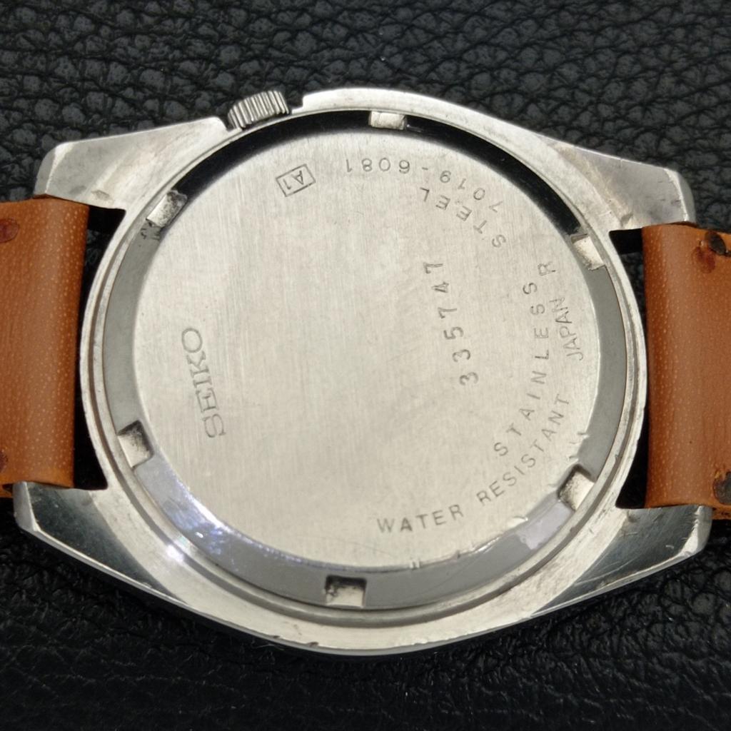 AUTOMATIC VINTAGE SEIKO 5 JAPAN 7S36A MENS WHITE COLOR DIAL WATCH a702612-1 R209-a702612