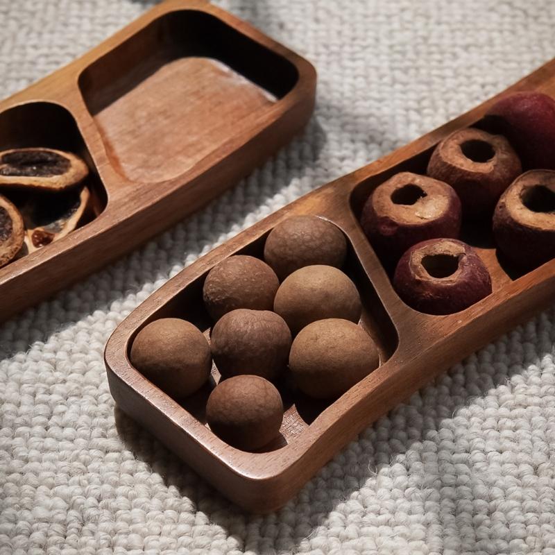 Multiple Compartment Storage Tray Made of Bamboos for Snacks Organization Prevents Flavor Mixing Stylish Irregular Color Pattern