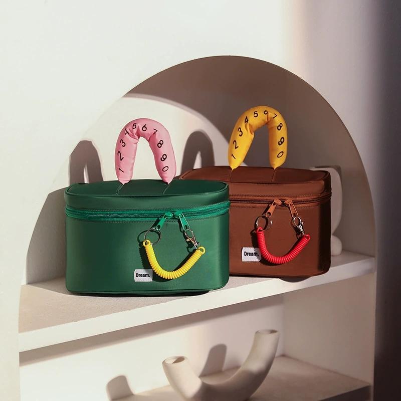 Makeup Bag, Large Capacity Waterproof Hand-Held Storage Bag, Cute And Portable, Business Travel Partition Layered Toileting Bag