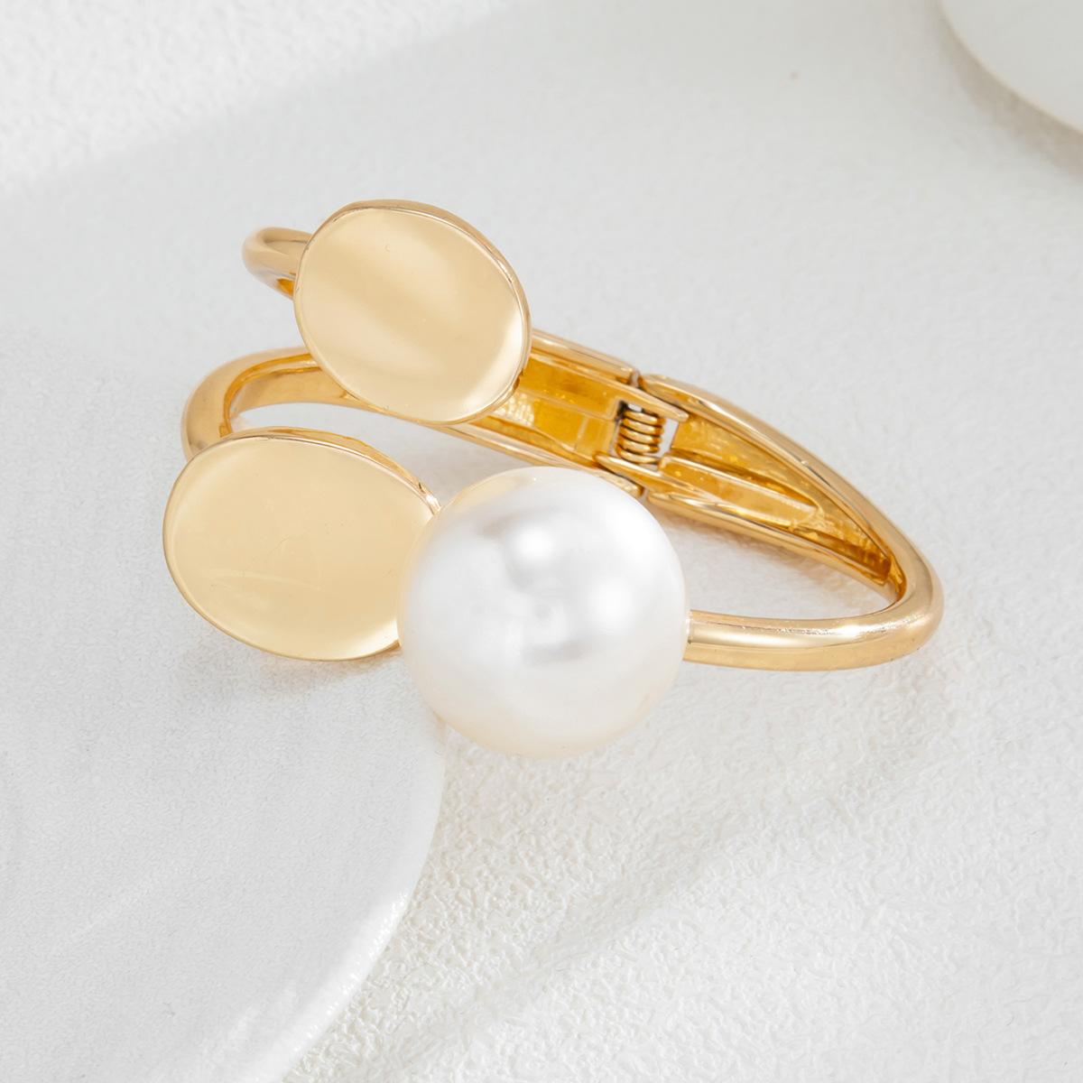 

Аксессуары Модный легкий роскошный поясной жемчужный ювелирный браслет нерегулярный геометрический высокий женский браслет