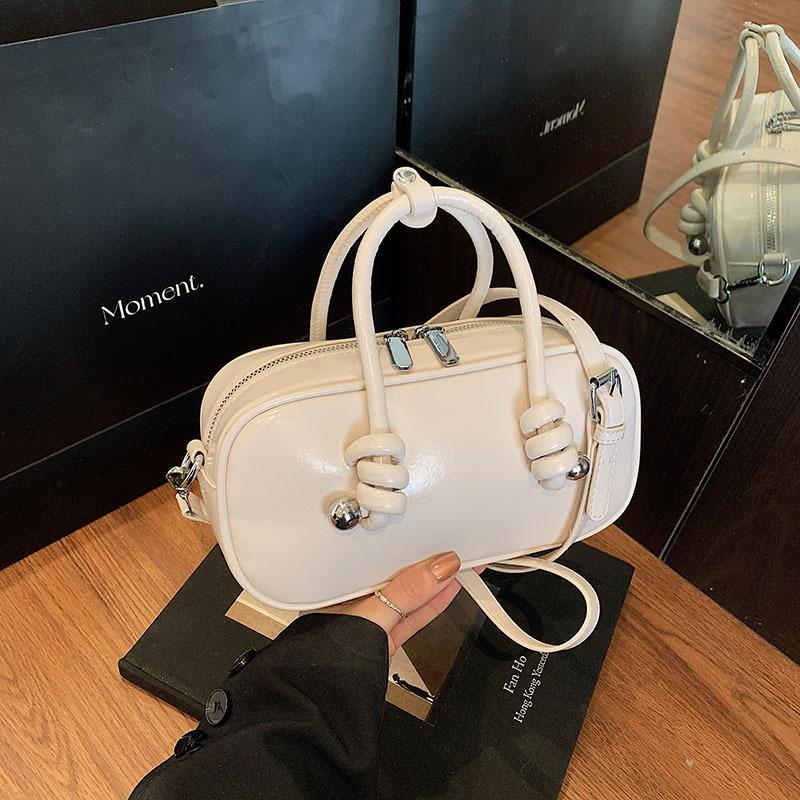 High sense Boston bag women's fashion niche design 2025 new spring and summer messenger bag portable bowling bag